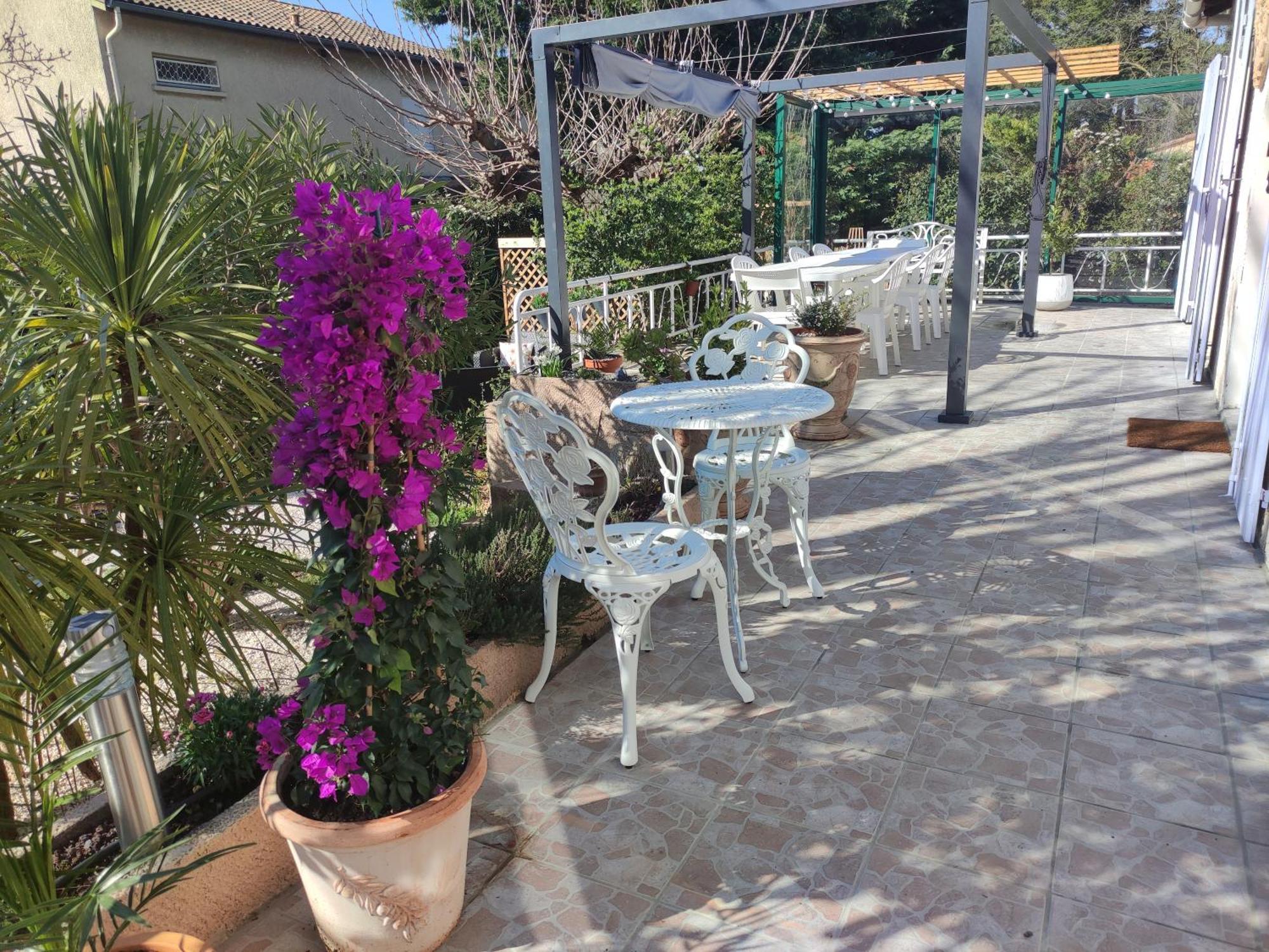 Le Jardin Des Rocailles - Villa 4 Chambres Climatisee Avec Piscine A Deux Pas D'Avignon Villeneuve-lès-Avignon Dış mekan fotoğraf